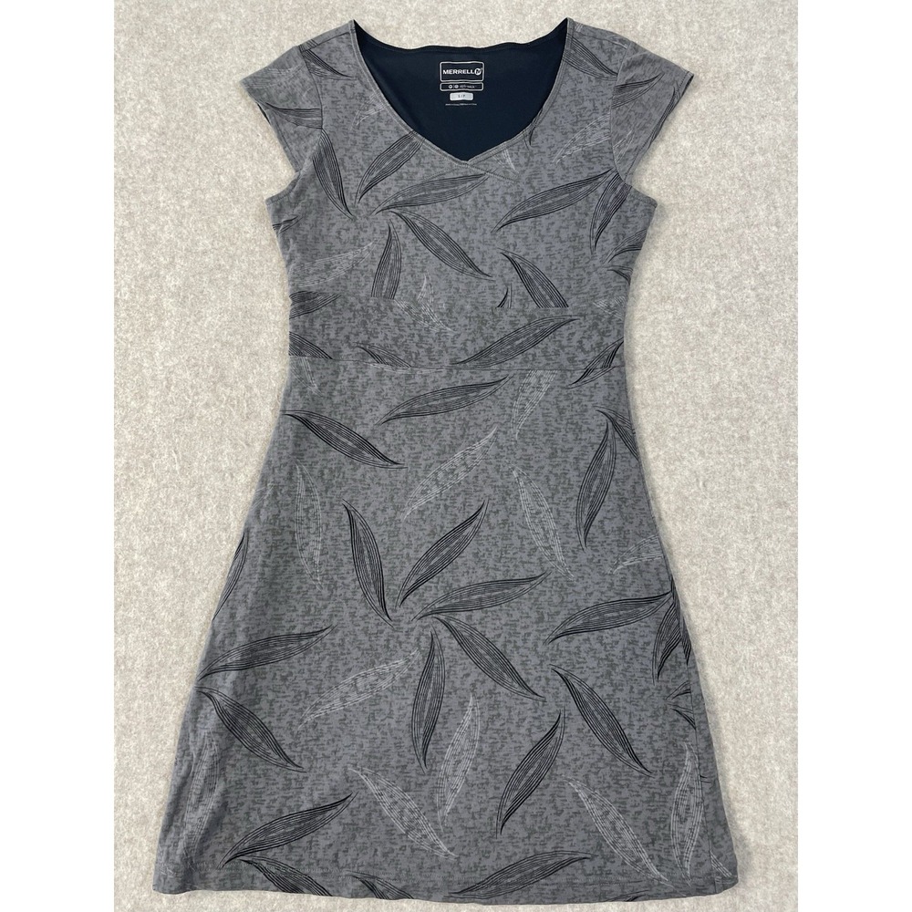 Merrell Opti-Wick Dress Women's Small Grey ShortCap Sleeve V Neck Lined Athletic
